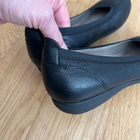 Dansko Kristen Black Milled Nubuck Leather Flats Women's EU Size 40 US 10/10.5 - Picture 6 of 11